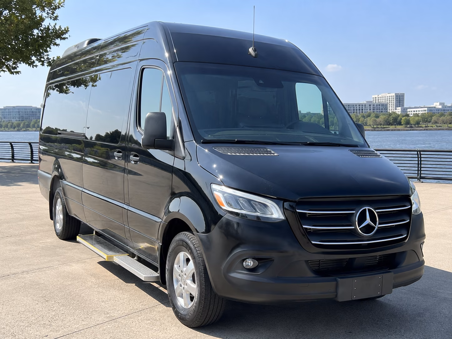 find transportation for your next corporate event 3