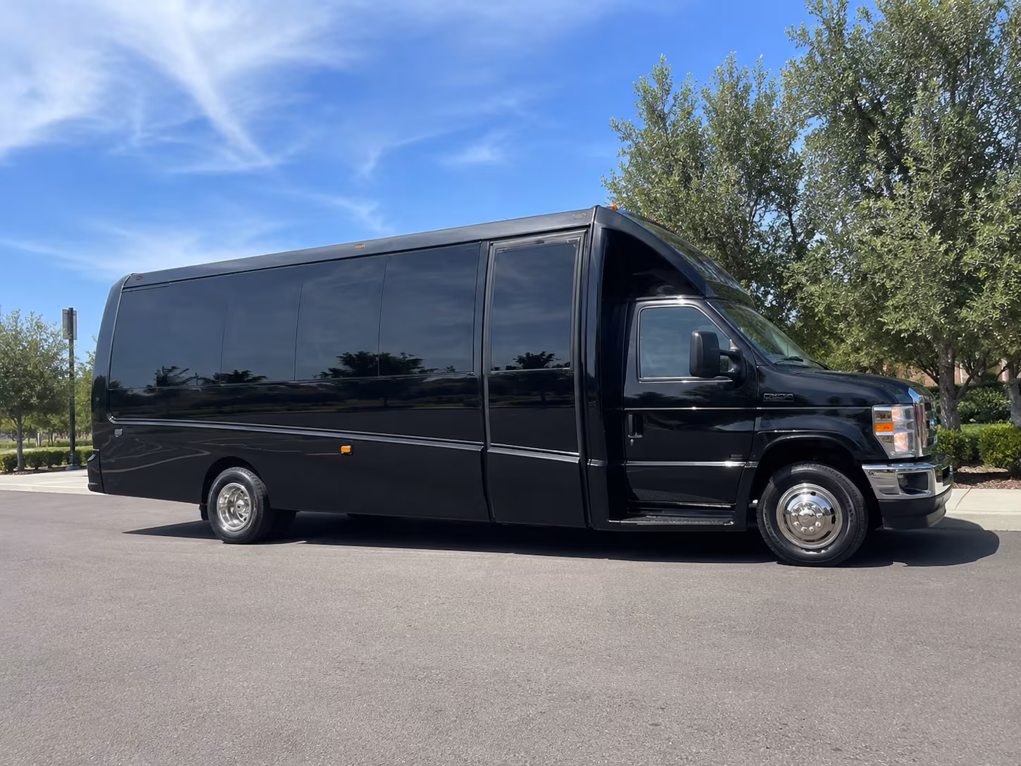 minibuses and shuttle buses to panther island pavilion events