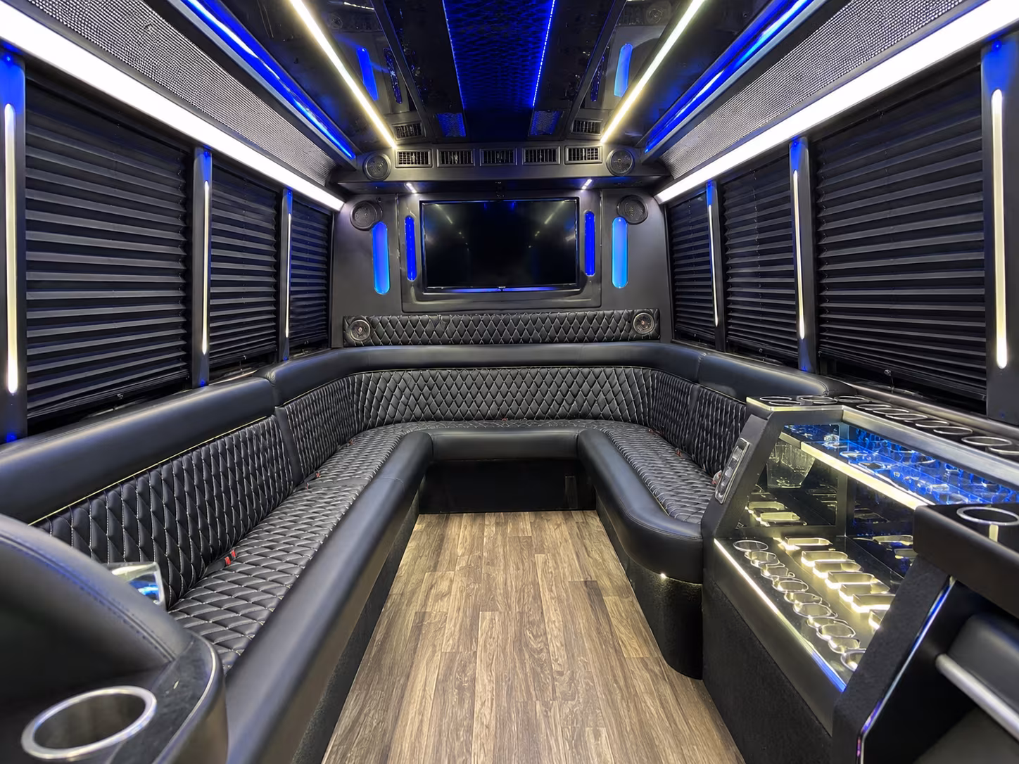 shuttle buses to concerts at will rogers memorial center and casa manana