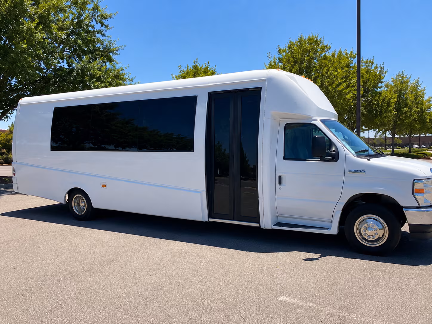 why rent using fortworthminibuscompany com 2
